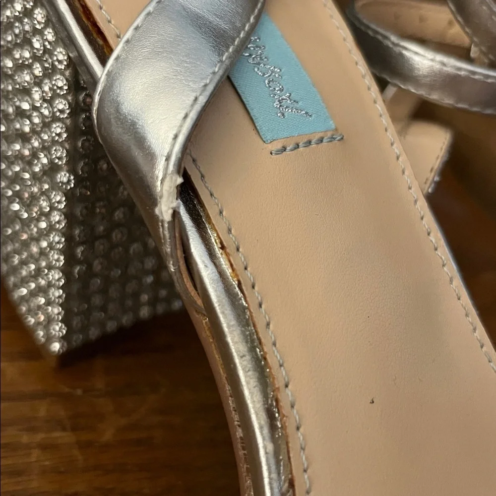 Betsey Johnson Zhara Silver Metallic Rhinestone Block Heel Sandals Size 11